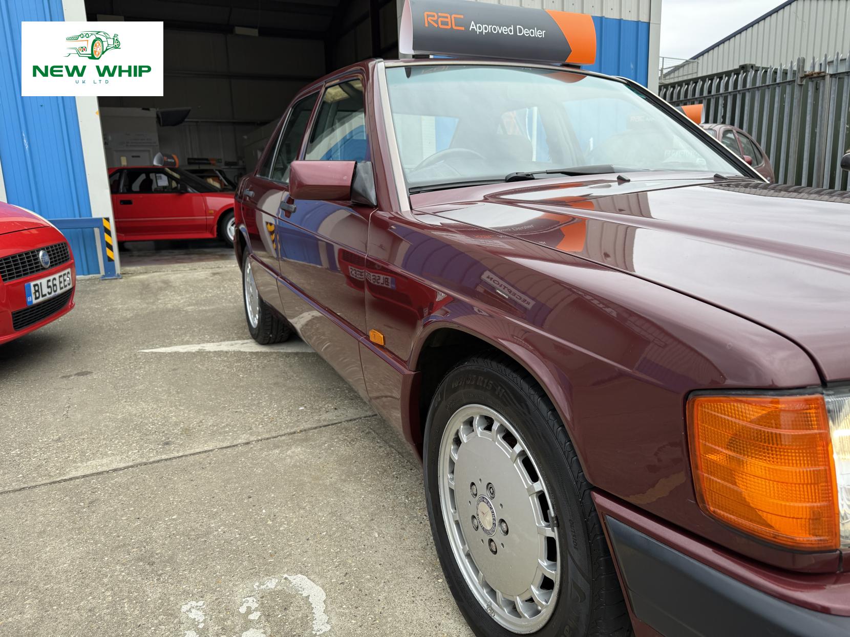 Mercedes-Benz 190 2.6 E Saloon 4dr Petrol Automatic (160 bhp)