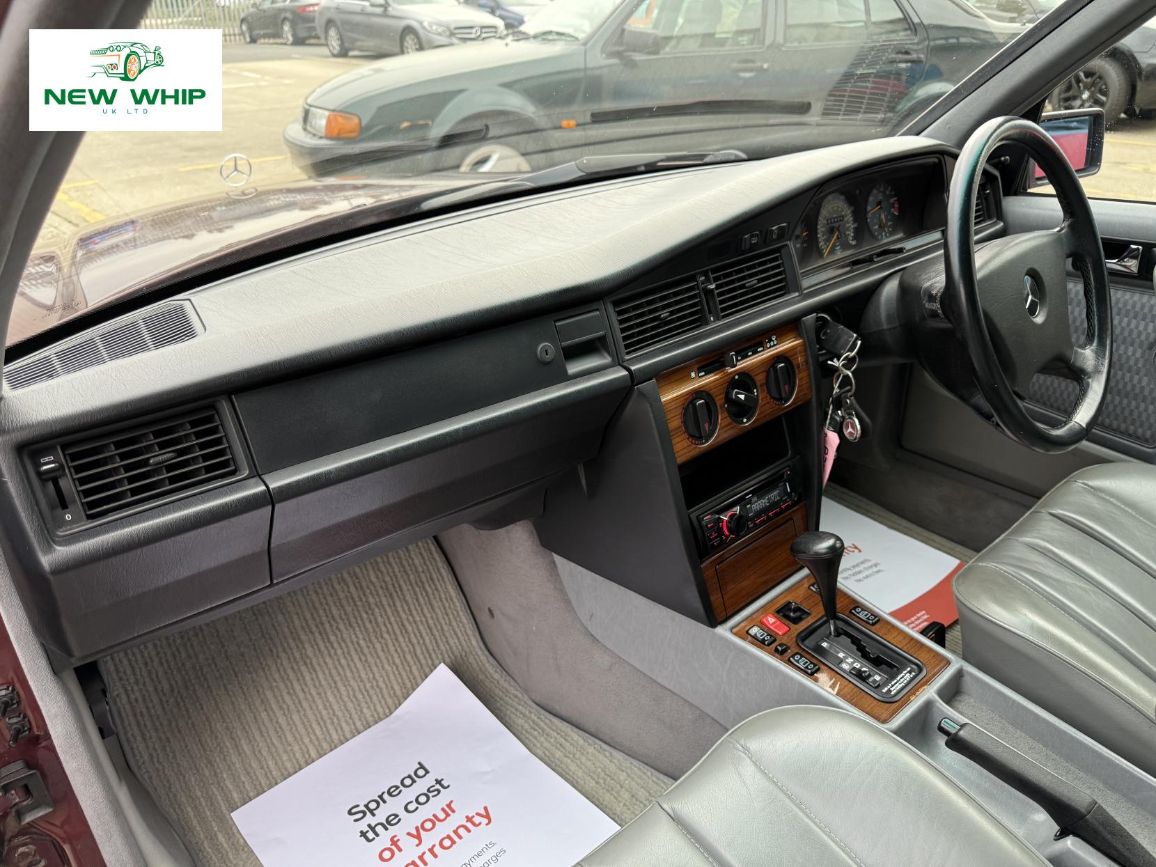 Mercedes-Benz 190 2.6 E Saloon 4dr Petrol Automatic (160 bhp)