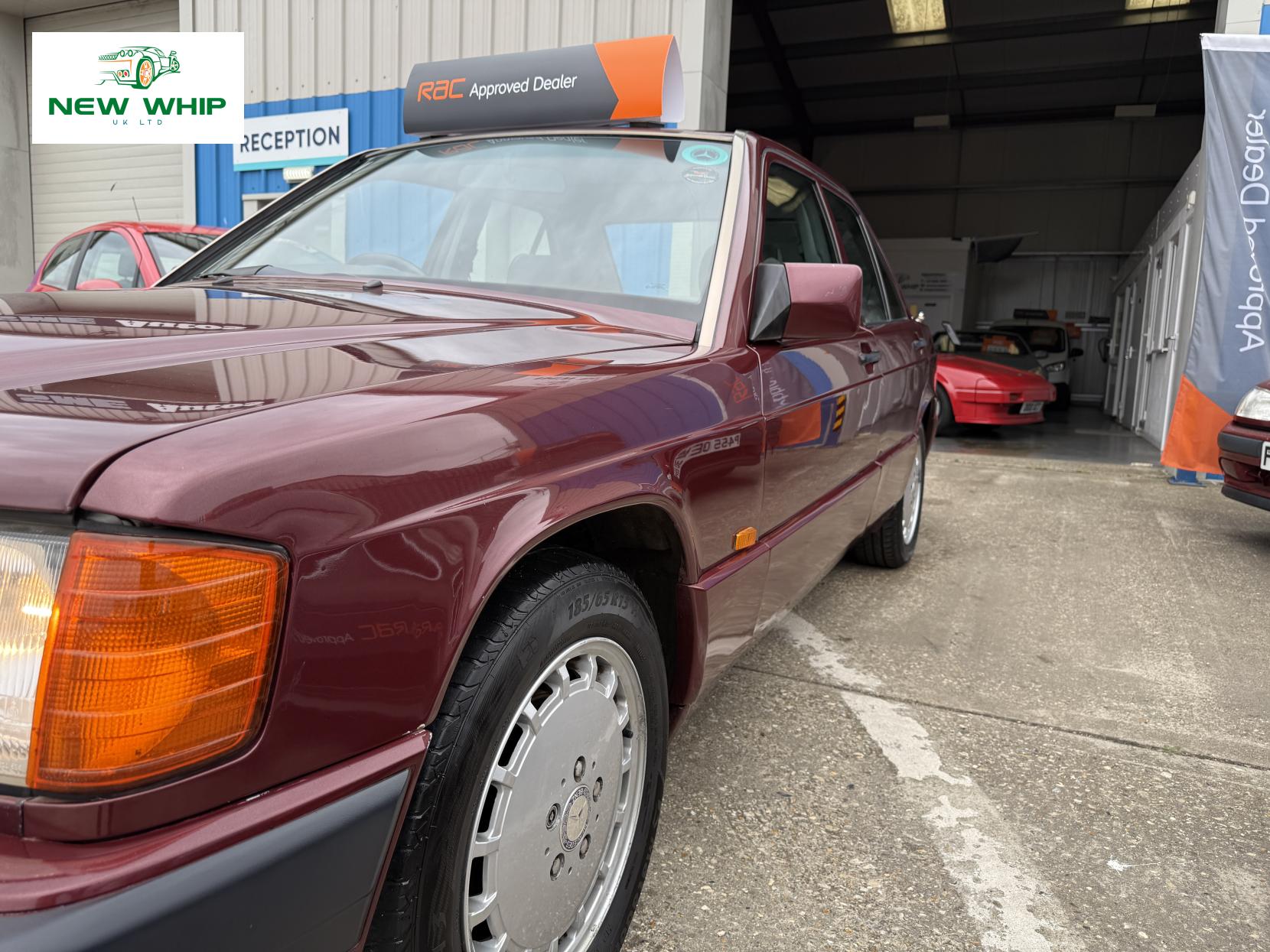 Mercedes-Benz 190 2.6 E Saloon 4dr Petrol Automatic (160 bhp)