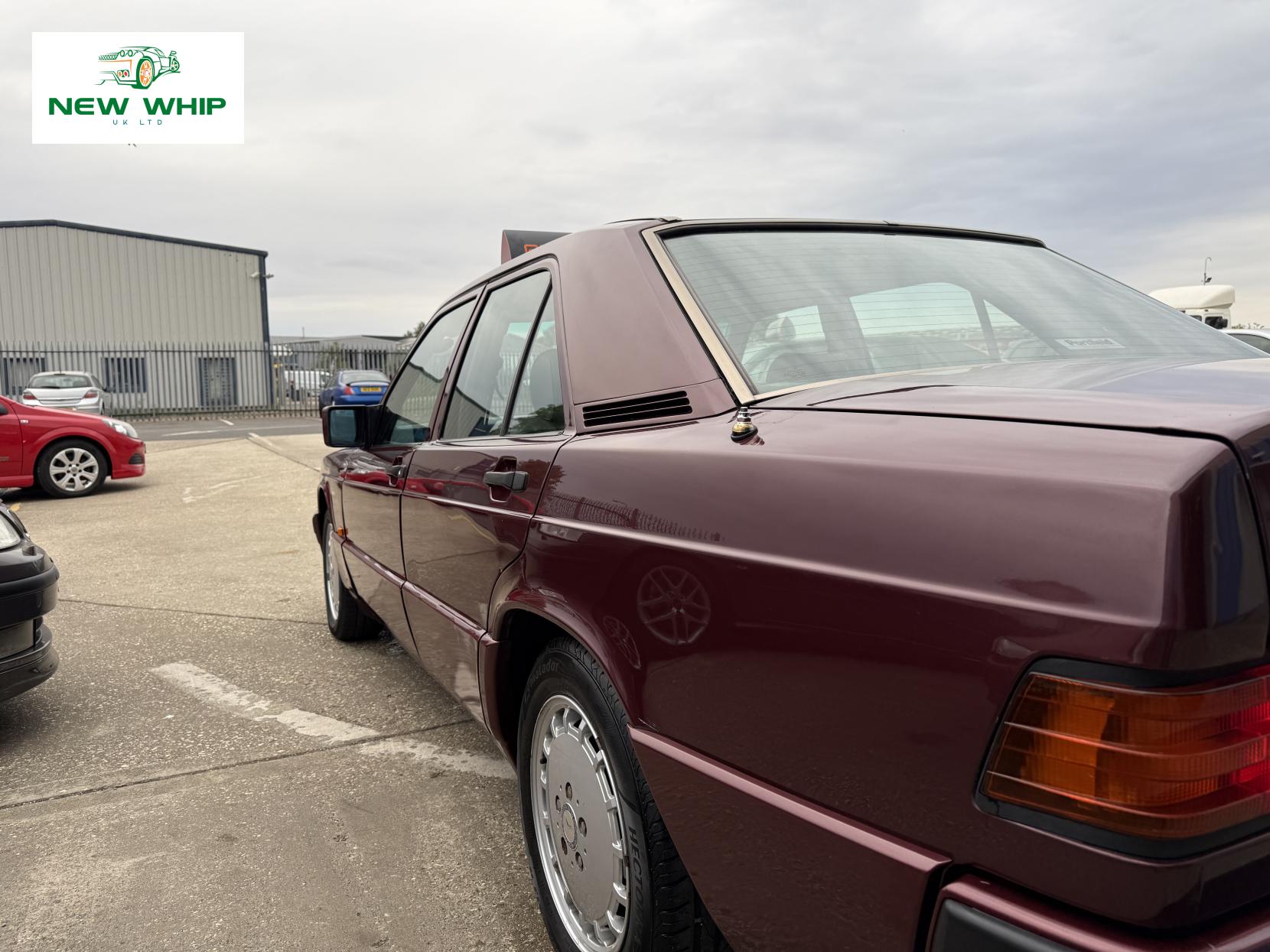 Mercedes-Benz 190 2.6 E Saloon 4dr Petrol Automatic (160 bhp)