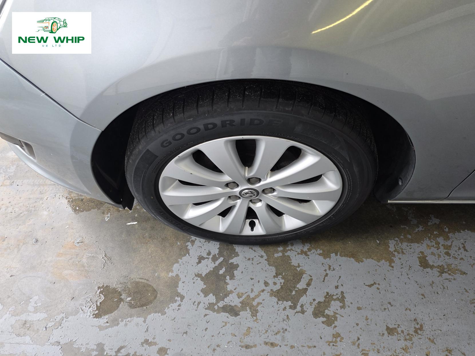 Vauxhall Astra 1.6 16v Exclusiv Hatchback 5dr Petrol Manual Euro 5 (115 ps)