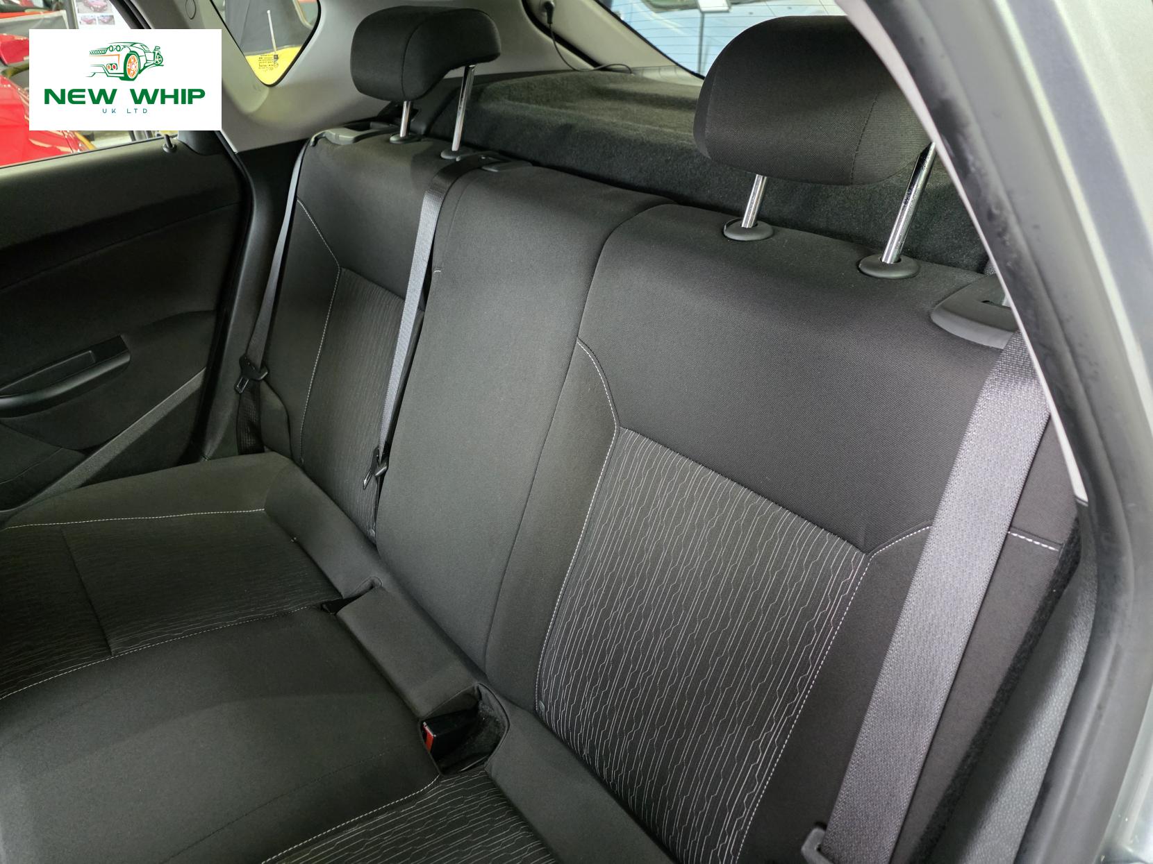 Vauxhall Astra 1.6 16v Exclusiv Hatchback 5dr Petrol Manual Euro 5 (115 ps)