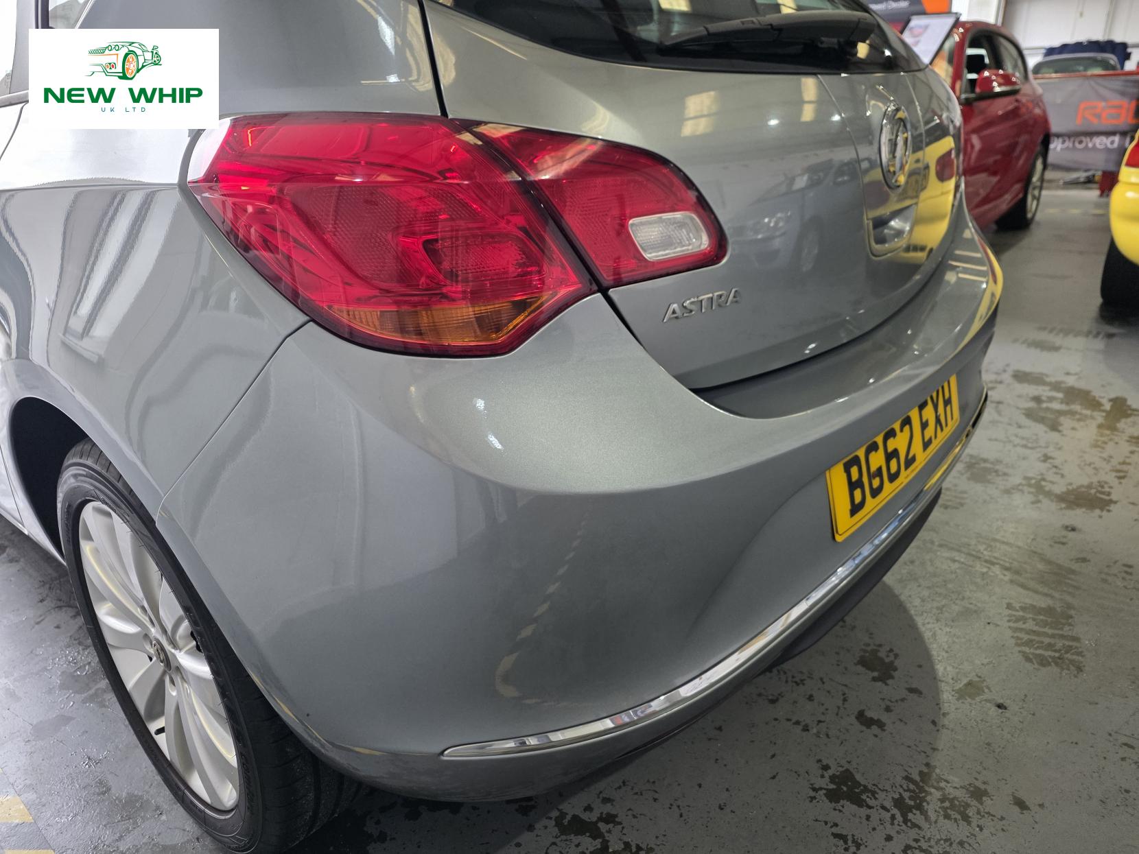 Vauxhall Astra 1.6 16v Exclusiv Hatchback 5dr Petrol Manual Euro 5 (115 ps)