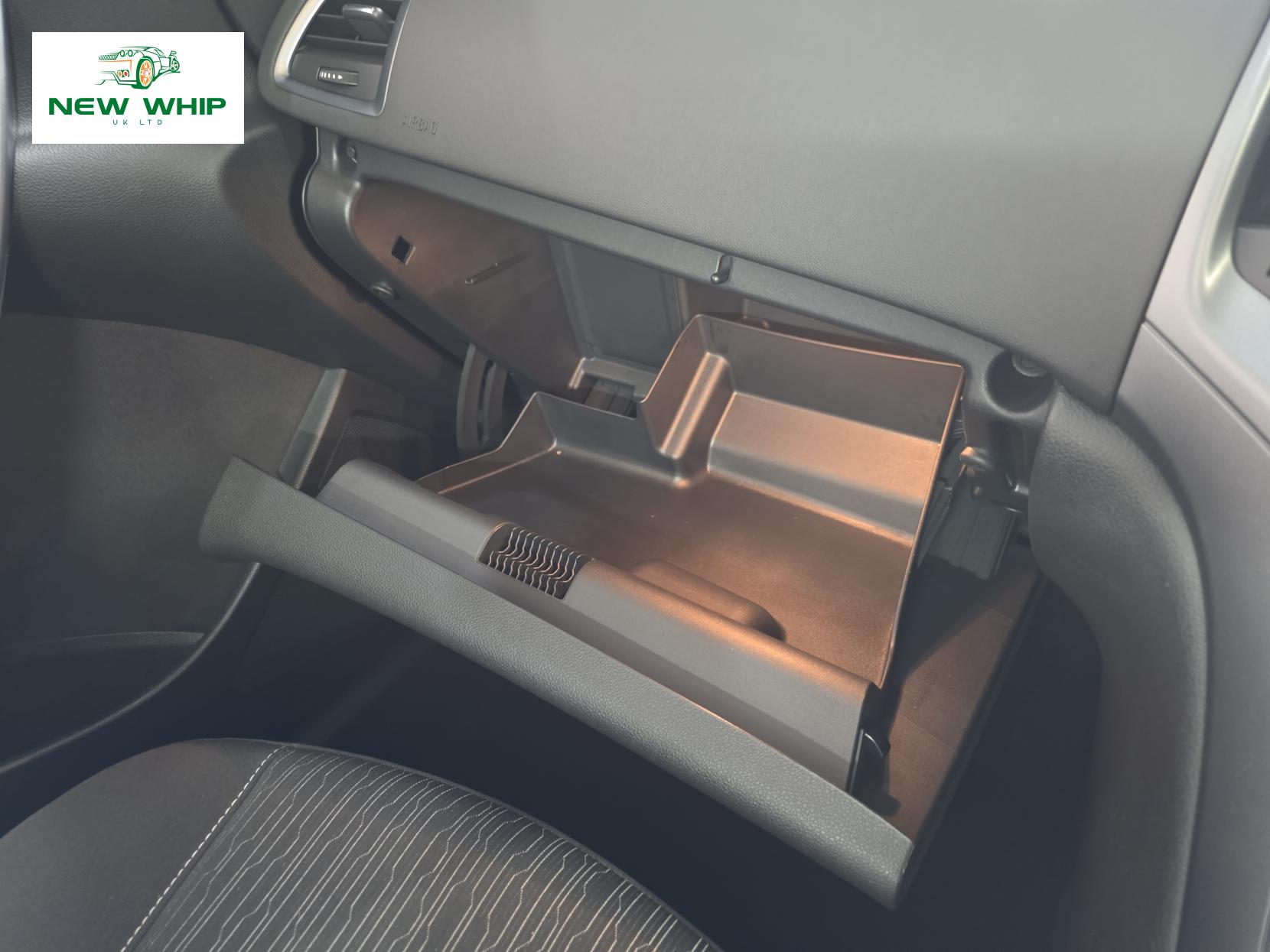 Vauxhall Astra 1.6 16v Exclusiv Hatchback 5dr Petrol Manual Euro 5 (115 ps)