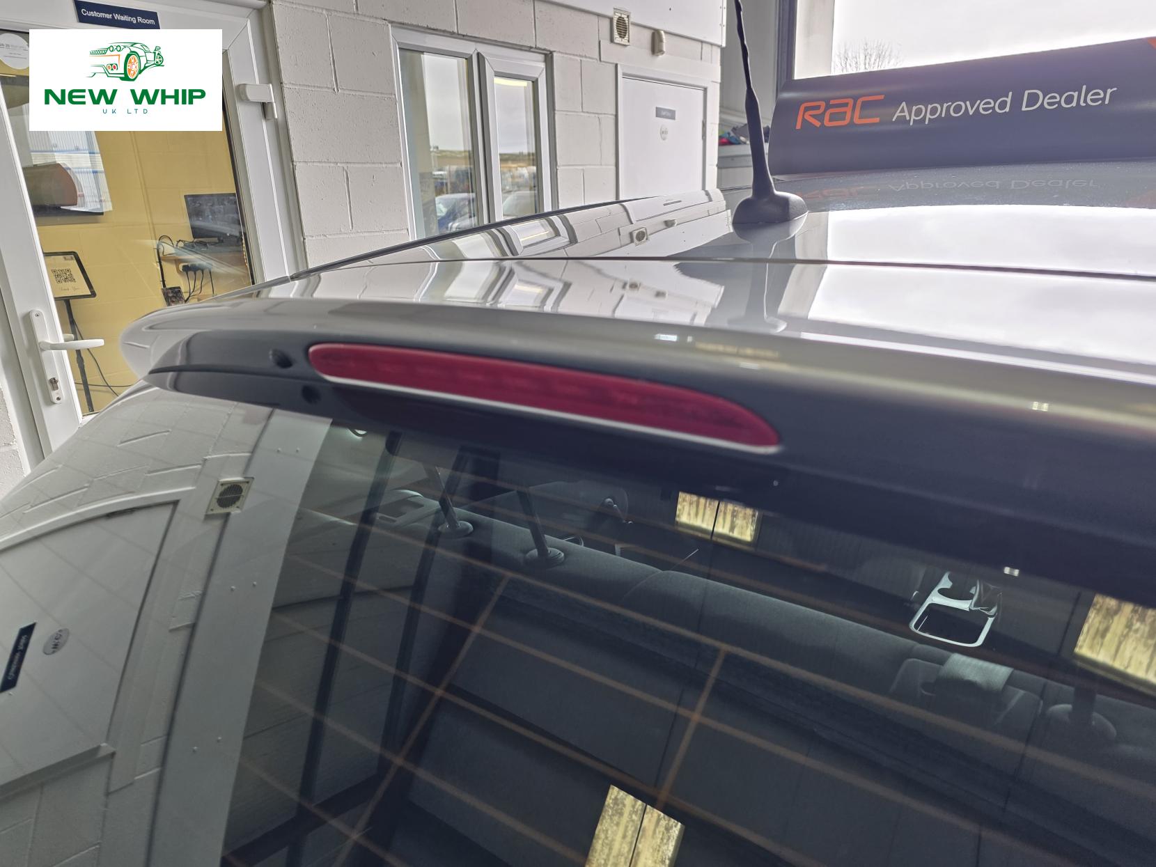 Vauxhall Astra 1.6 16v Exclusiv Hatchback 5dr Petrol Manual Euro 5 (115 ps)