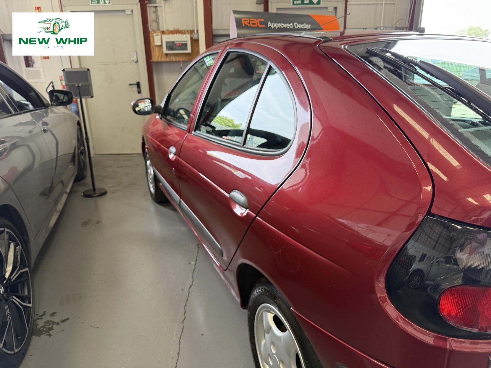 Renault Megane 1.6 RXE Hatchback 5dr Petrol Manual (172 g/km, 90 bhp)