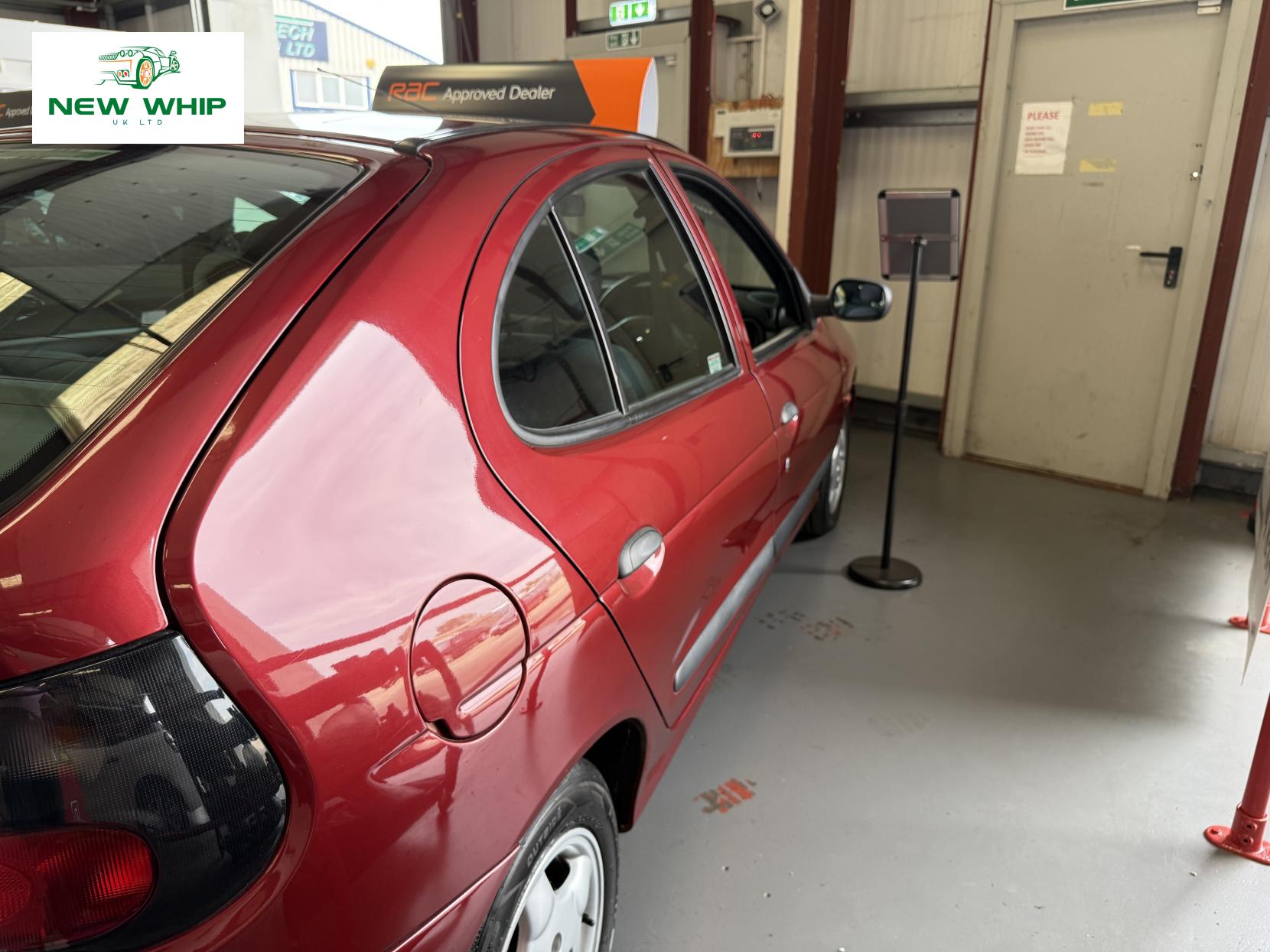 Renault Megane 1.6 RXE Hatchback 5dr Petrol Manual (172 g/km, 90 bhp)