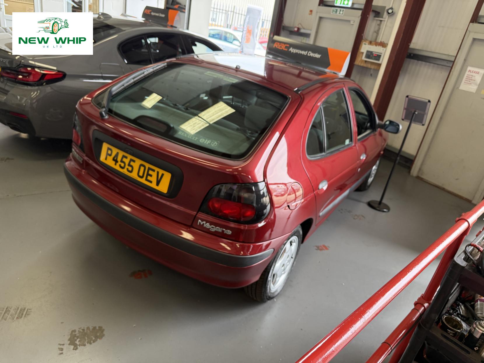 Renault Megane 1.6 RXE Hatchback 5dr Petrol Manual (172 g/km, 90 bhp)