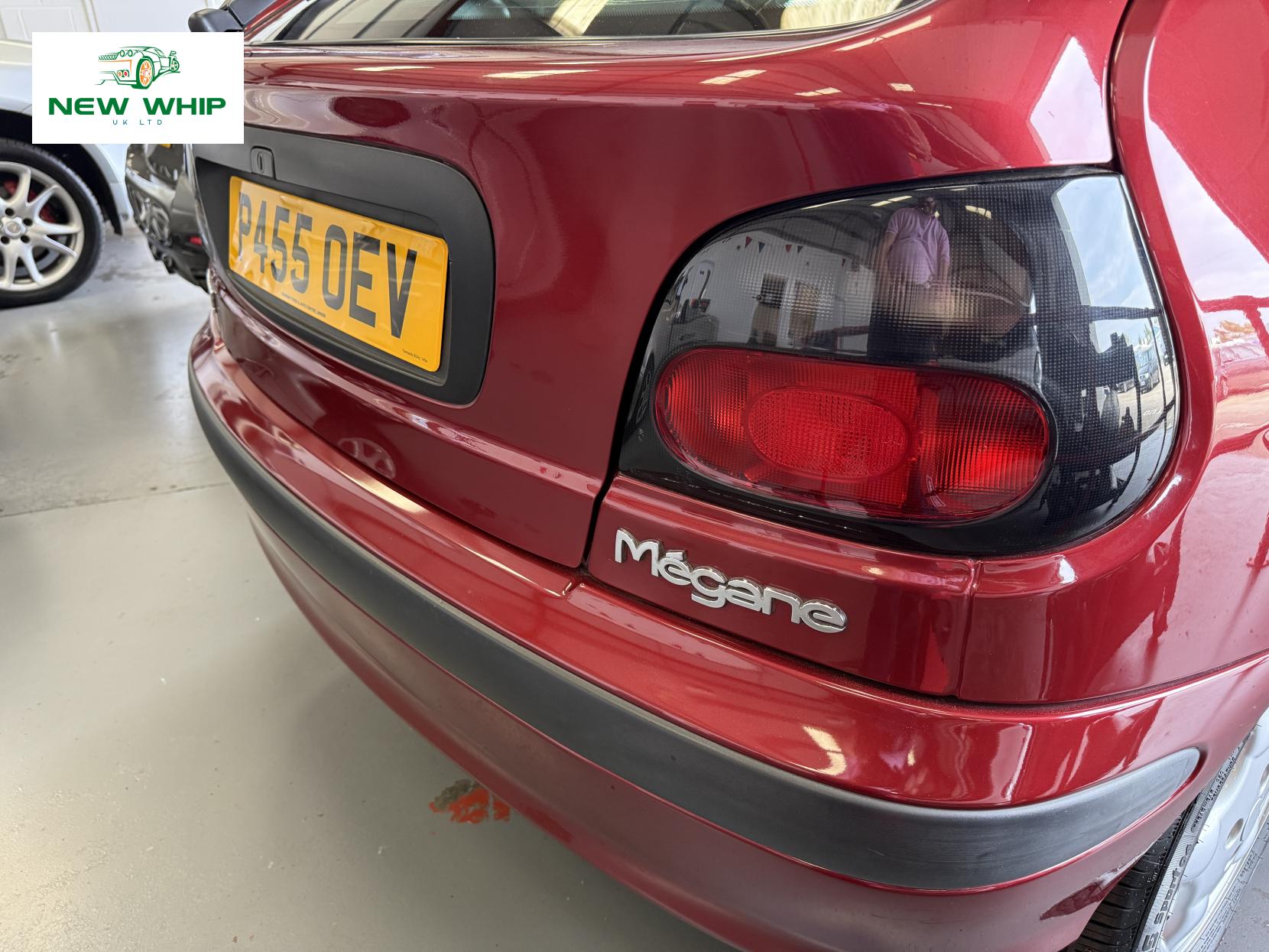 Renault Megane 1.6 RXE Hatchback 5dr Petrol Manual (172 g/km, 90 bhp)