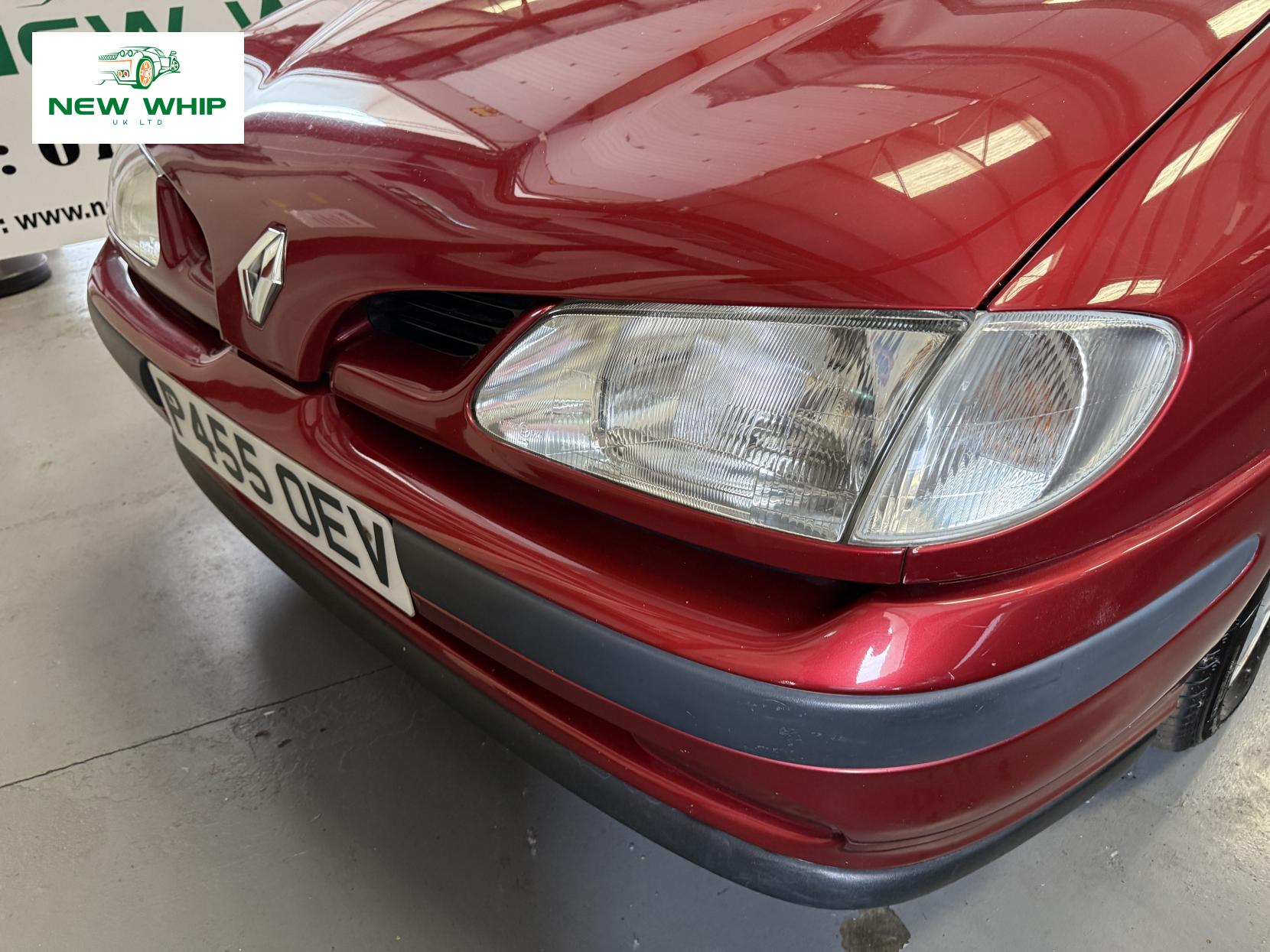 Renault Megane 1.6 RXE Hatchback 5dr Petrol Manual (172 g/km, 90 bhp)