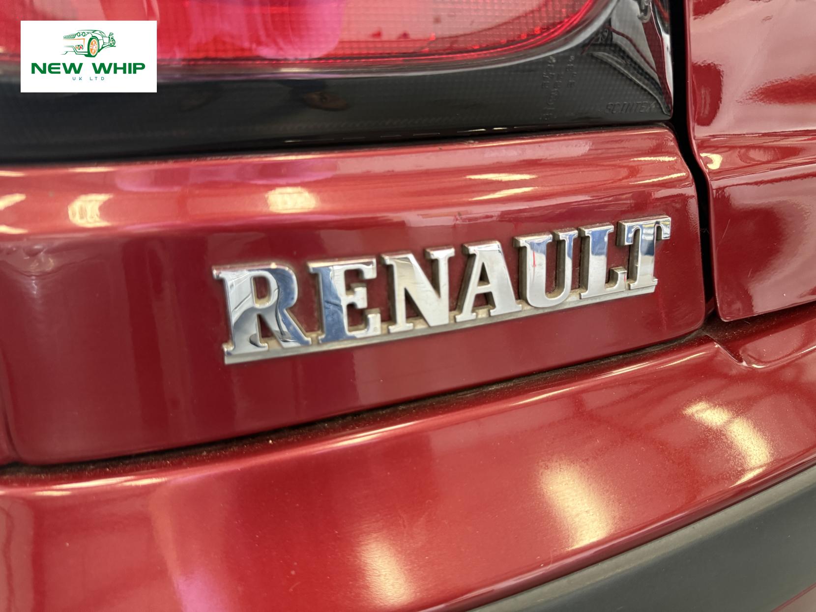 Renault Megane 1.6 RXE Hatchback 5dr Petrol Manual (172 g/km, 90 bhp)