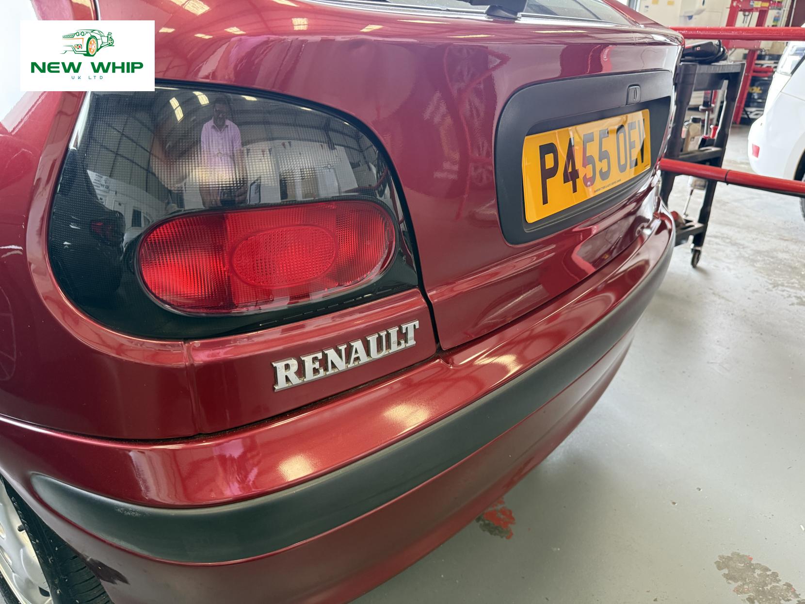 Renault Megane 1.6 RXE Hatchback 5dr Petrol Manual (172 g/km, 90 bhp)