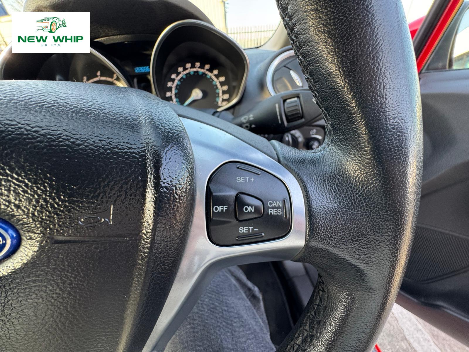 Ford Fiesta 1.0T EcoBoost Titanium Hatchback 5dr Petrol Manual Euro 5 (s/s) (125 ps)