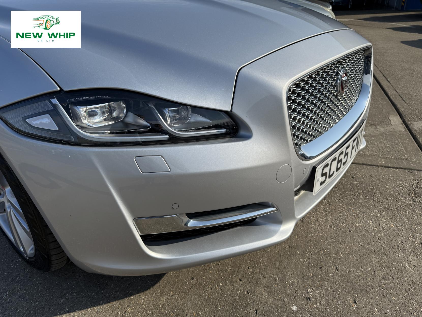 Jaguar XJ 3.0d V6 Premium Luxury Saloon 4dr Diesel Auto Euro 6 (s/s) (300 ps)