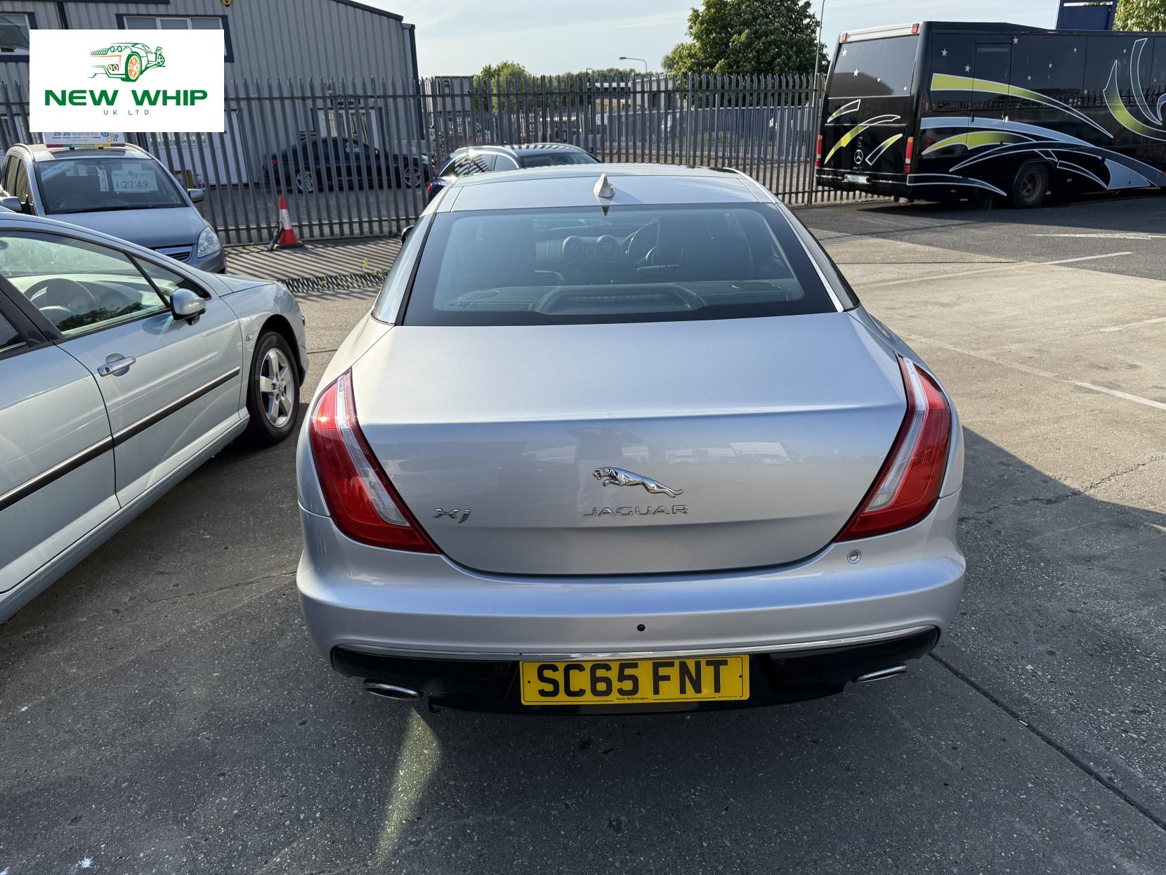 Jaguar XJ 3.0d V6 Premium Luxury Saloon 4dr Diesel Auto Euro 6 (s/s) (300 ps)