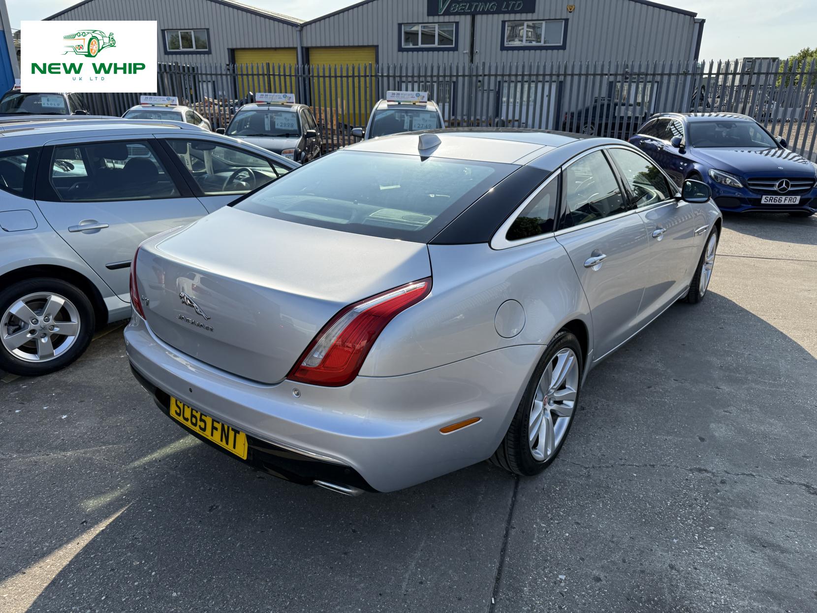 Jaguar XJ 3.0d V6 Premium Luxury Saloon 4dr Diesel Auto Euro 6 (s/s) (300 ps)