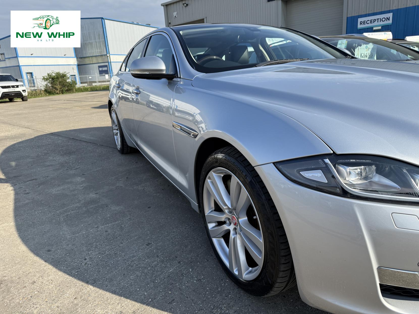 Jaguar XJ 3.0d V6 Premium Luxury Saloon 4dr Diesel Auto Euro 6 (s/s) (300 ps)