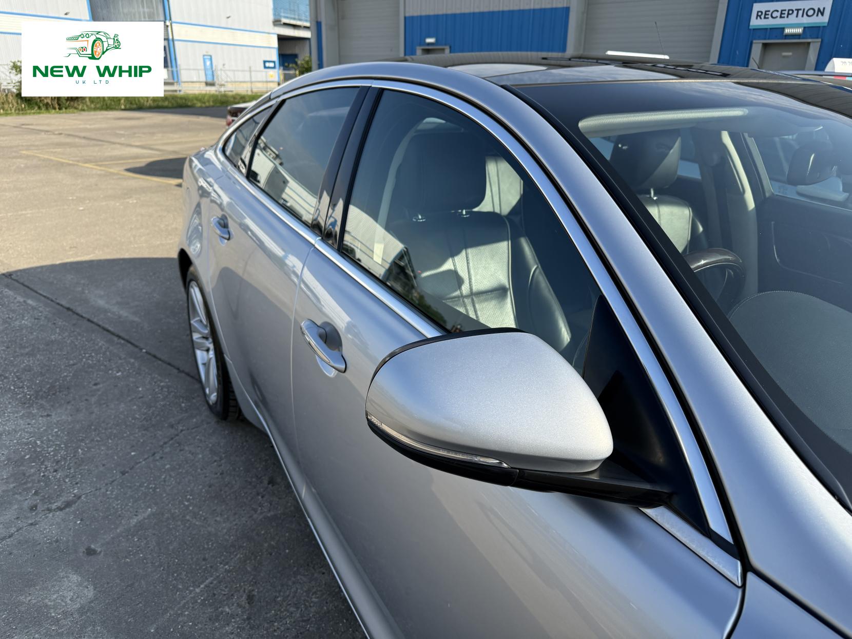 Jaguar XJ 3.0d V6 Premium Luxury Saloon 4dr Diesel Auto Euro 6 (s/s) (300 ps)