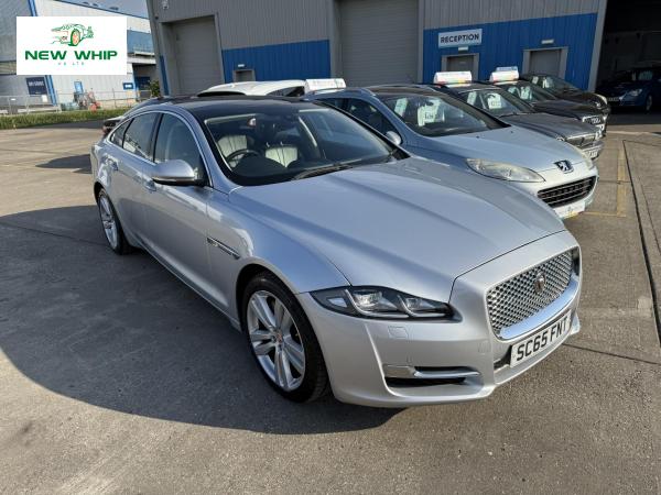 Jaguar XJ 3.0d V6 Premium Luxury Saloon 4dr Diesel Auto Euro 6 (s/s) (300 ps)