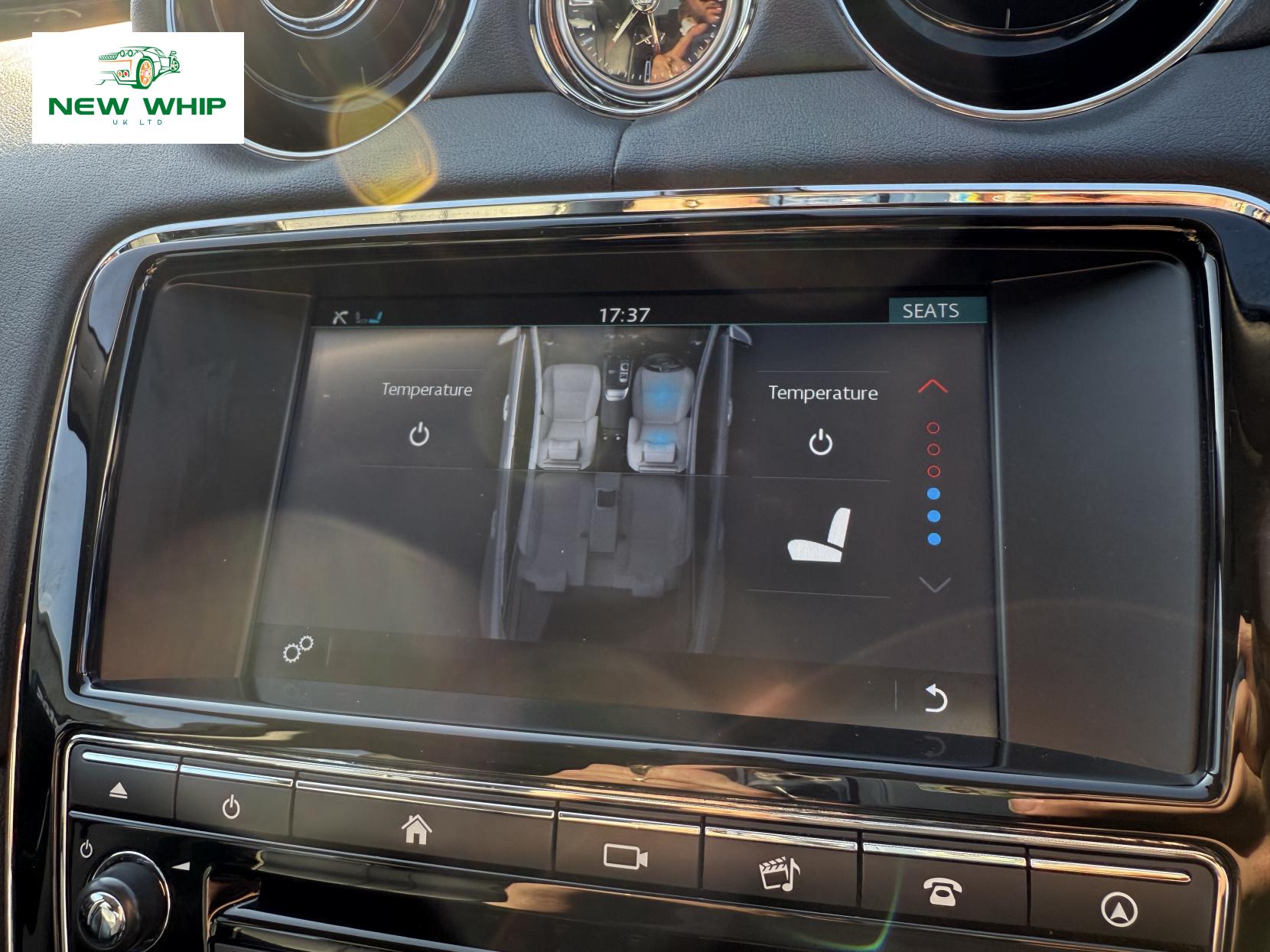 Jaguar XJ 3.0d V6 Premium Luxury Saloon 4dr Diesel Auto Euro 6 (s/s) (300 ps)