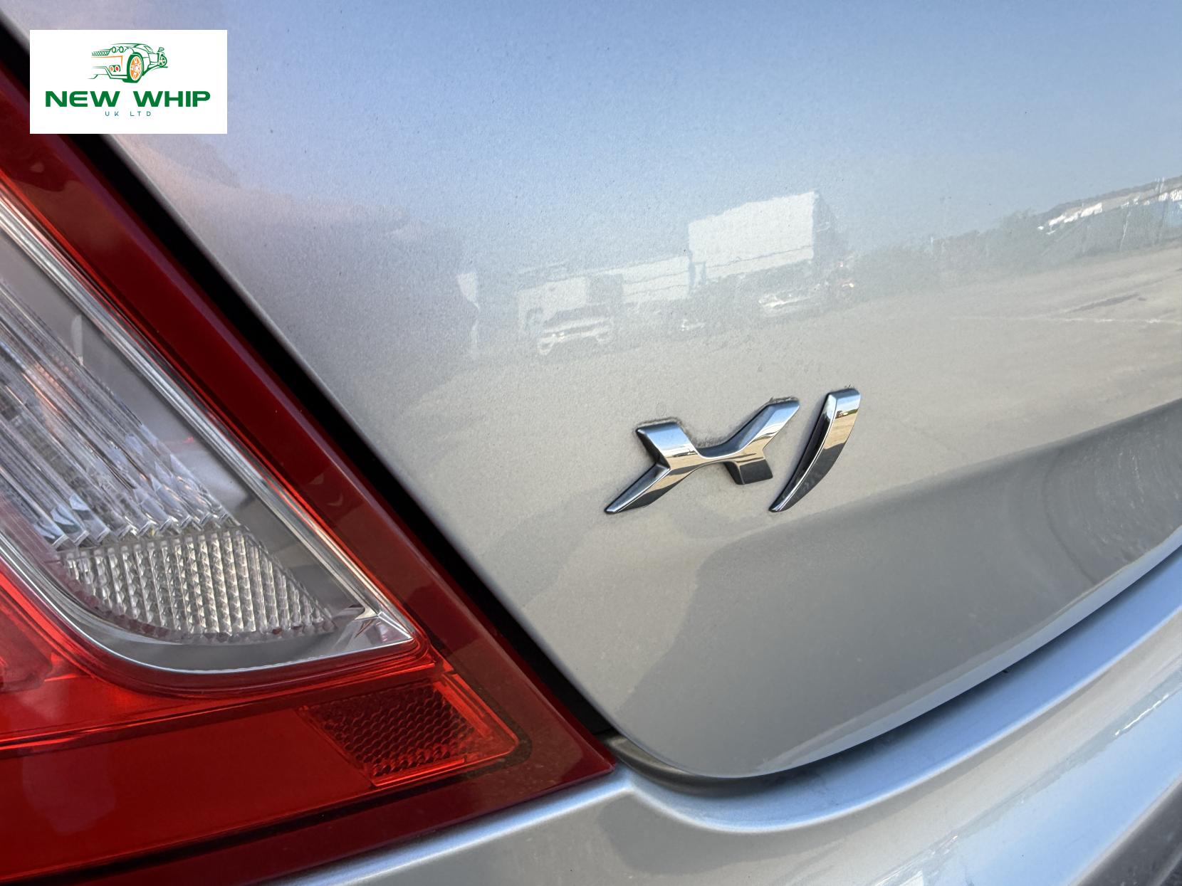 Jaguar XJ 3.0d V6 Premium Luxury Saloon 4dr Diesel Auto Euro 6 (s/s) (300 ps)