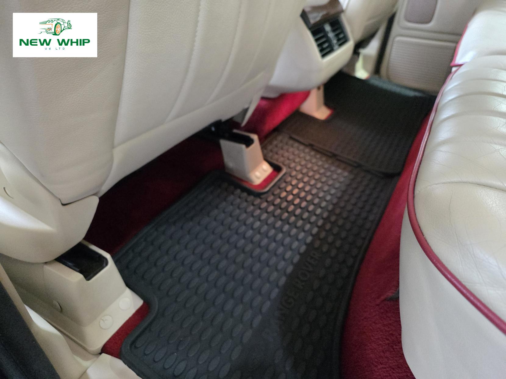 Land Rover Range Rover 4.6 V8 Vogue Station Wagon 5dr Petrol Automatic (398 g/km, 215 bhp)