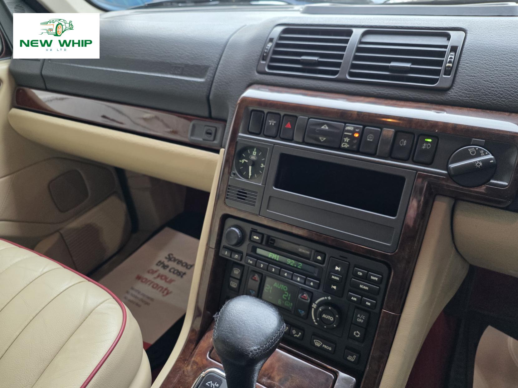 Land Rover Range Rover 4.6 V8 Vogue Station Wagon 5dr Petrol Automatic (398 g/km, 215 bhp)