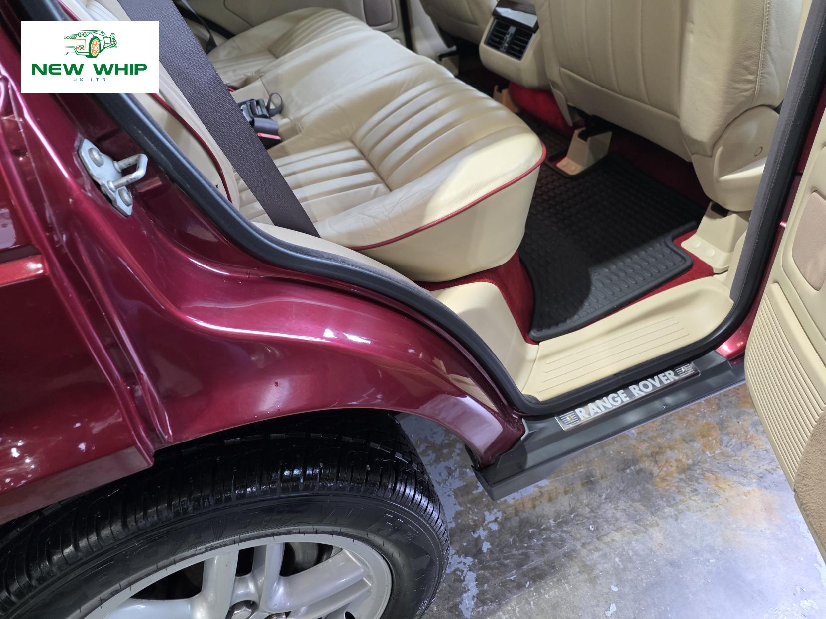 Land Rover Range Rover 4.6 V8 Vogue Station Wagon 5dr Petrol Automatic (398 g/km, 215 bhp)