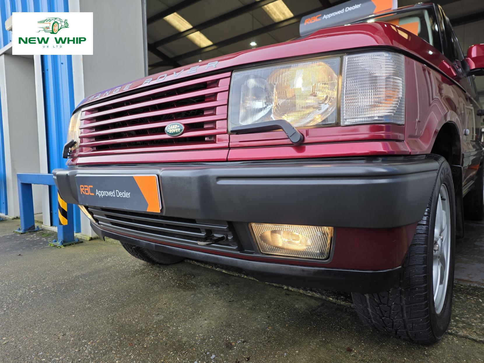 Land Rover Range Rover 4.6 V8 Vogue Station Wagon 5dr Petrol Automatic (398 g/km, 215 bhp)