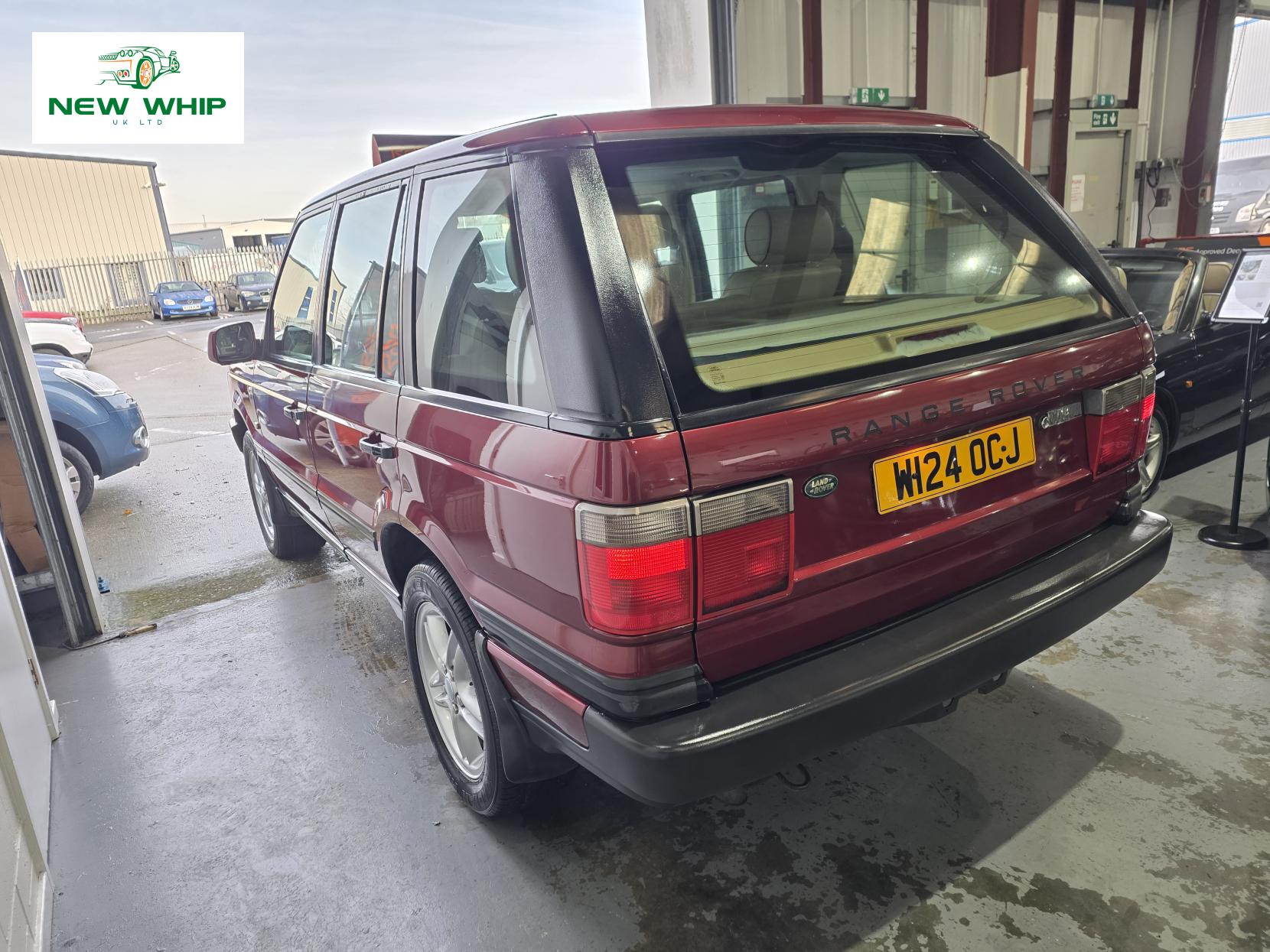 Land Rover Range Rover 4.6 V8 Vogue Station Wagon 5dr Petrol Automatic (398 g/km, 215 bhp)