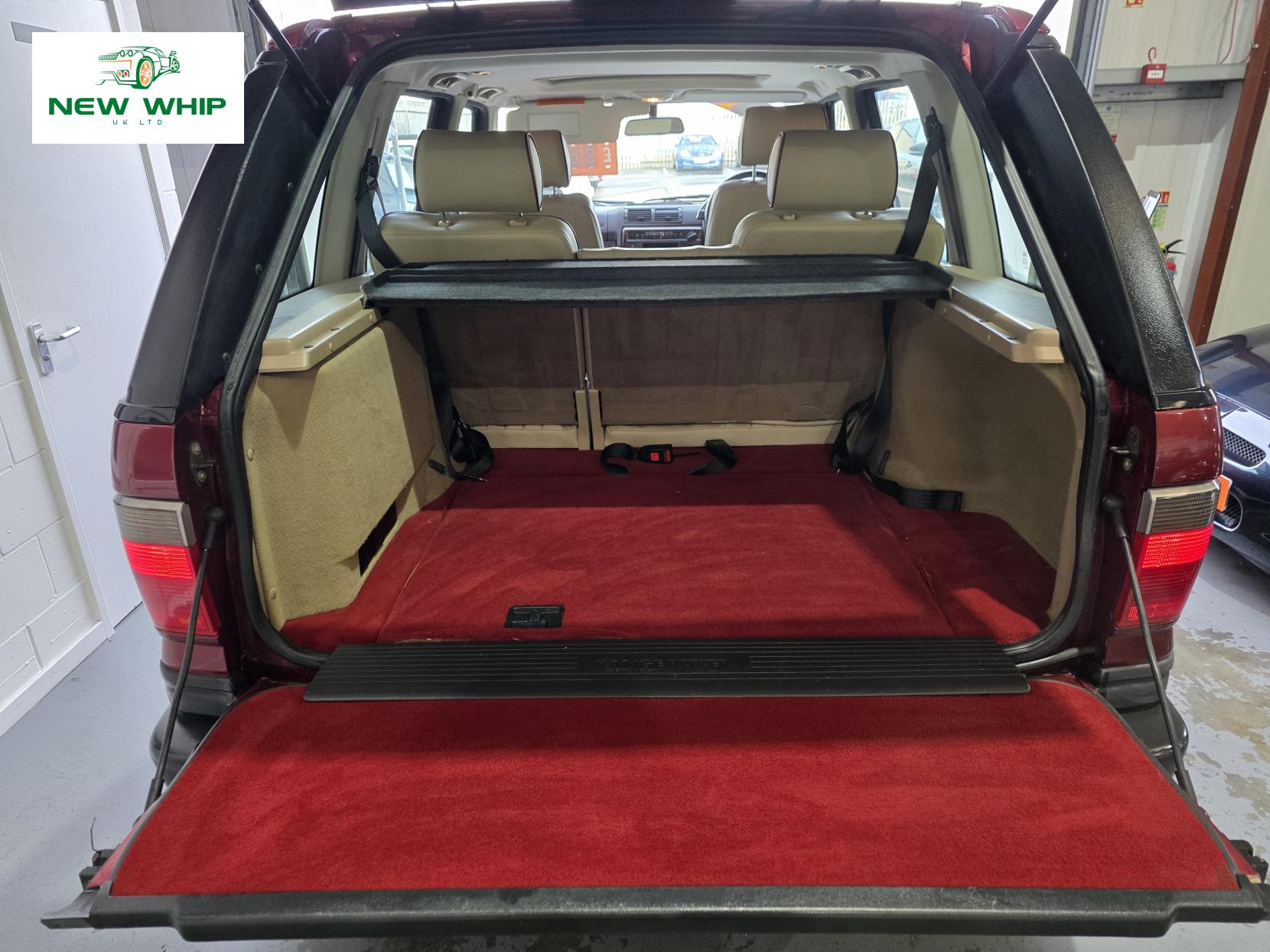 Land Rover Range Rover 4.6 V8 Vogue Station Wagon 5dr Petrol Automatic (398 g/km, 215 bhp)