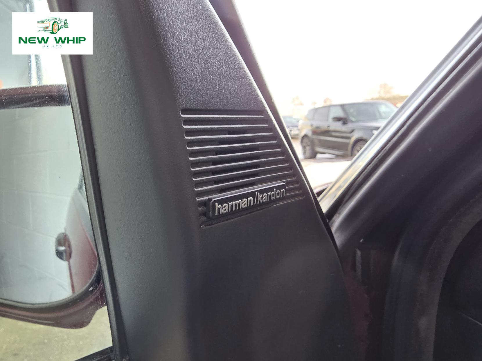 Land Rover Range Rover 4.6 V8 Vogue Station Wagon 5dr Petrol Automatic (398 g/km, 215 bhp)