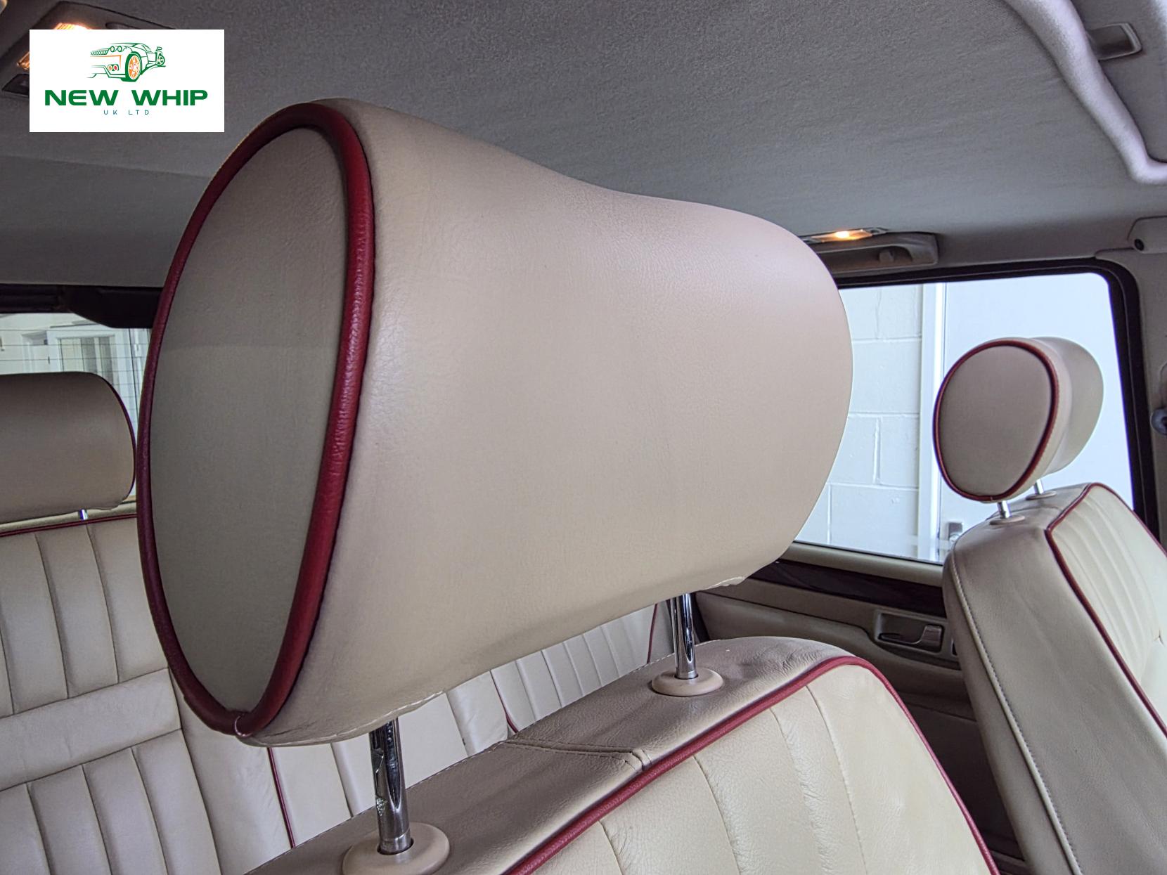 Land Rover Range Rover 4.6 V8 Vogue Station Wagon 5dr Petrol Automatic (398 g/km, 215 bhp)