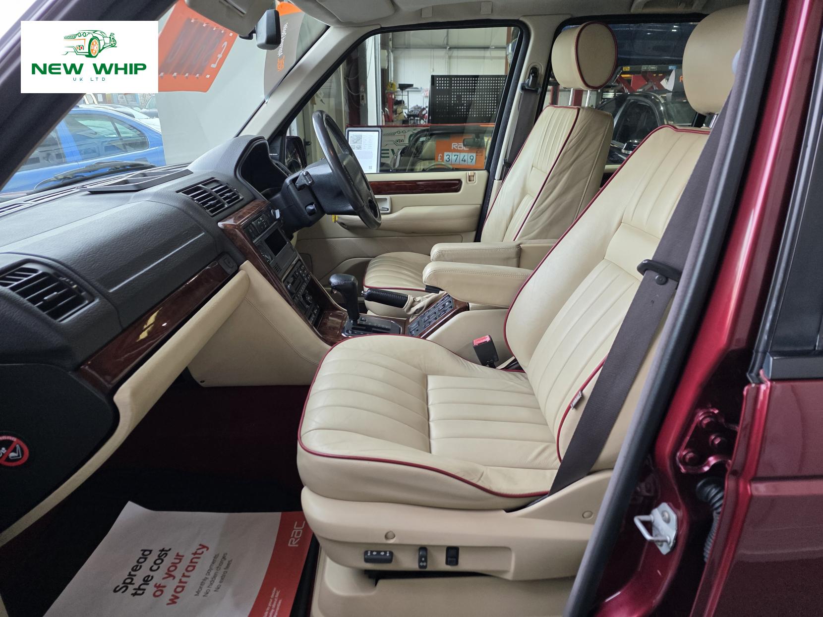 Land Rover Range Rover 4.6 V8 Vogue Station Wagon 5dr Petrol Automatic (398 g/km, 215 bhp)