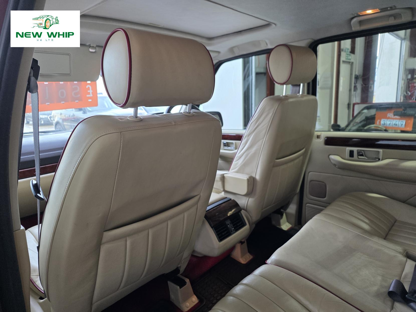 Land Rover Range Rover 4.6 V8 Vogue Station Wagon 5dr Petrol Automatic (398 g/km, 215 bhp)