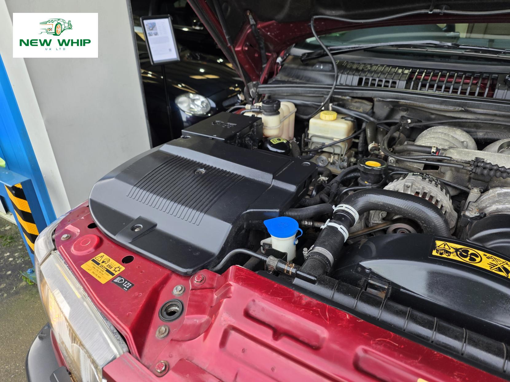 Land Rover Range Rover 4.6 V8 Vogue Station Wagon 5dr Petrol Automatic (398 g/km, 215 bhp)