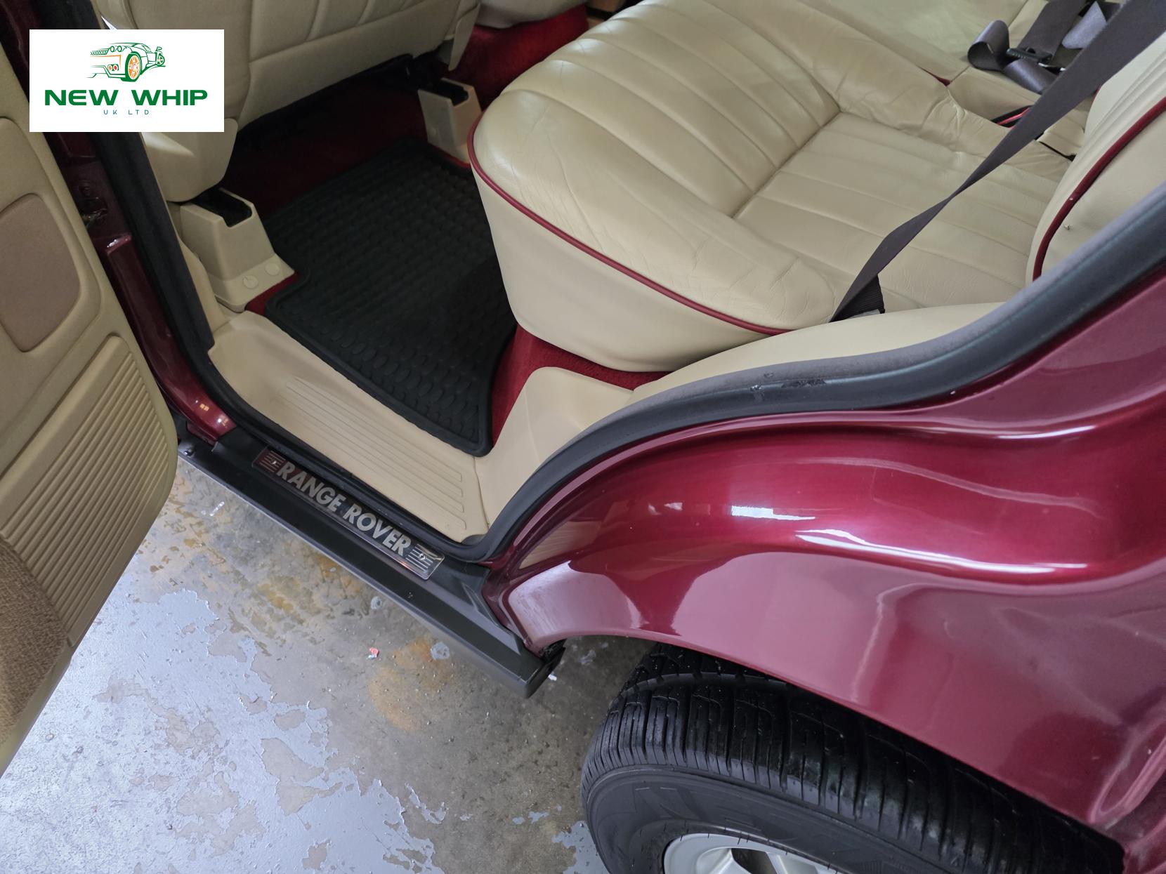 Land Rover Range Rover 4.6 V8 Vogue Station Wagon 5dr Petrol Automatic (398 g/km, 215 bhp)