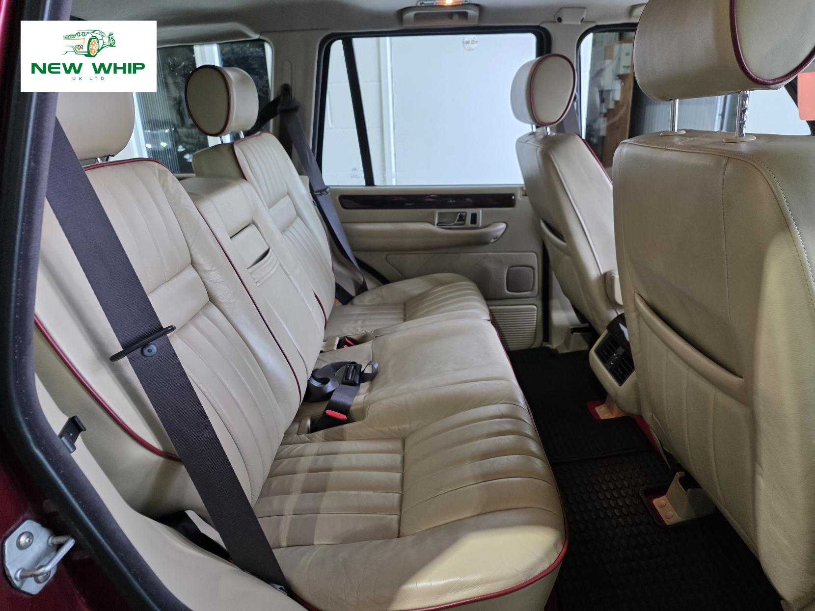 Land Rover Range Rover 4.6 V8 Vogue Station Wagon 5dr Petrol Automatic (398 g/km, 215 bhp)