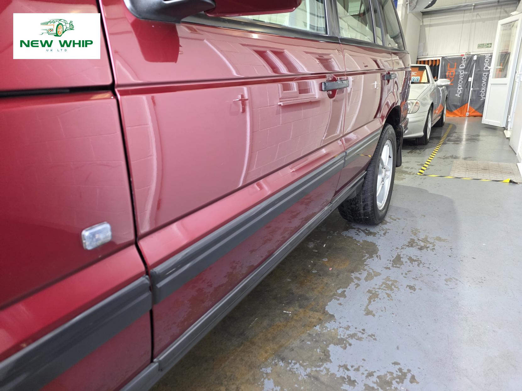 Land Rover Range Rover 4.6 V8 Vogue Station Wagon 5dr Petrol Automatic (398 g/km, 215 bhp)