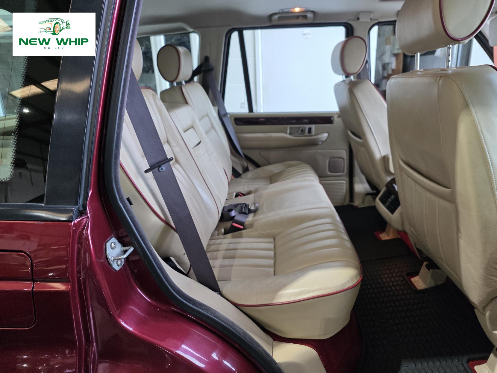 Land Rover Range Rover 4.6 V8 Vogue Station Wagon 5dr Petrol Automatic (398 g/km, 215 bhp)