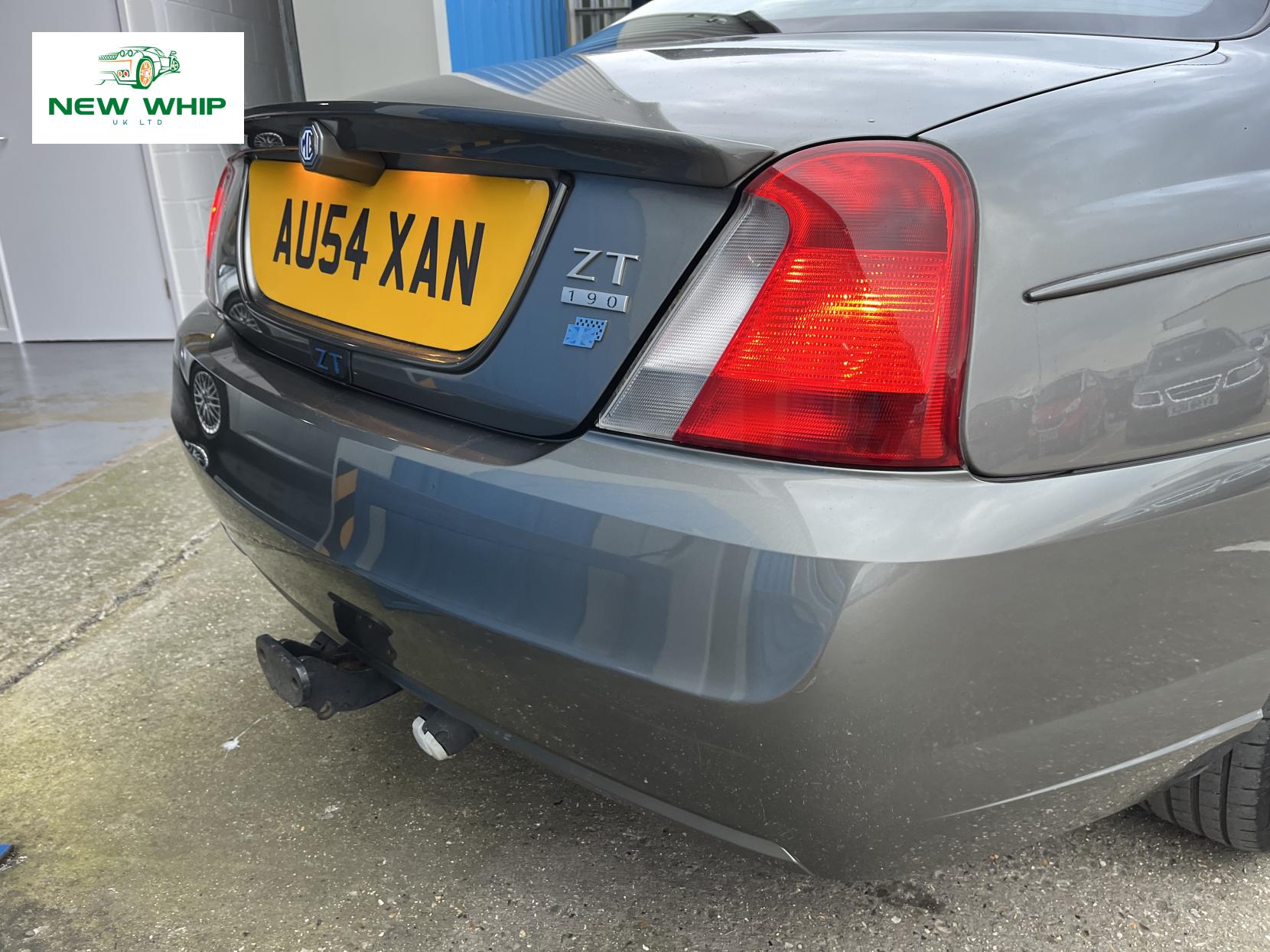 MG ZT 2.5 190 + Saloon 4dr Petrol Manual (239 g/km, 188 bhp)