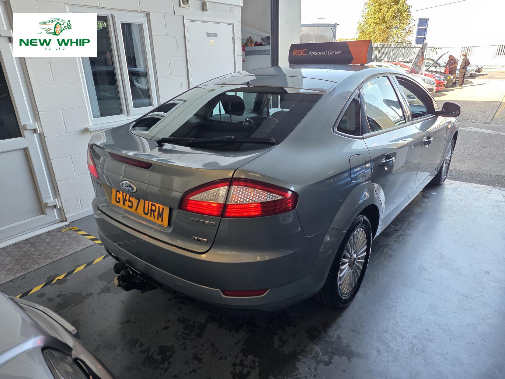 Ford Mondeo 2.0 TDCi Zetec Hatchback 5dr Diesel Manual (154 g/km, 138 bhp)