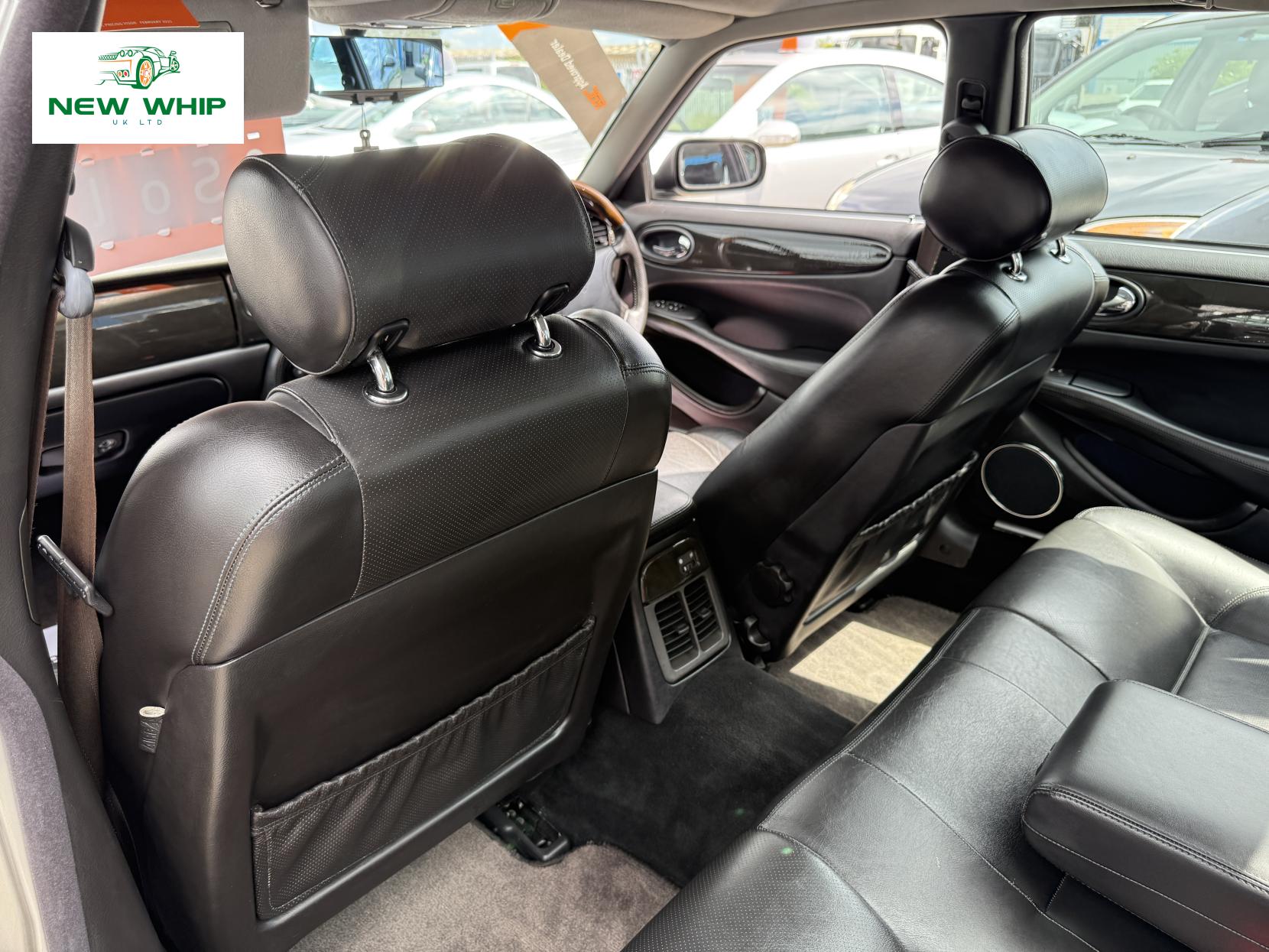 Jaguar XJ 3.2 Sport Saloon 4dr Petrol Automatic (288 g/km, 240 bhp)