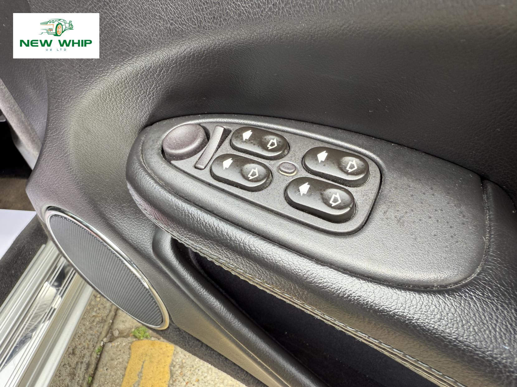 Jaguar XJ 3.2 Sport Saloon 4dr Petrol Automatic (288 g/km, 240 bhp)