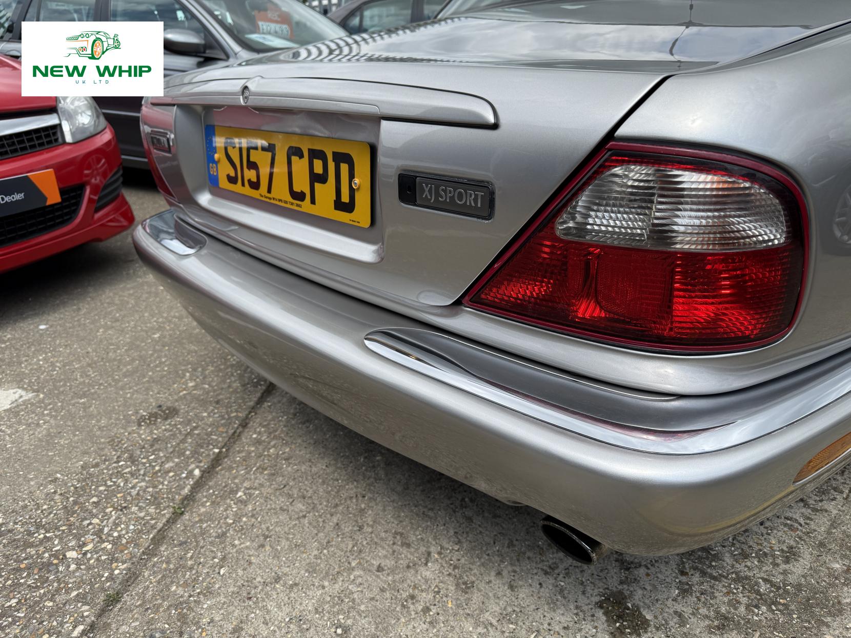Jaguar XJ 3.2 Sport Saloon 4dr Petrol Automatic (288 g/km, 240 bhp)