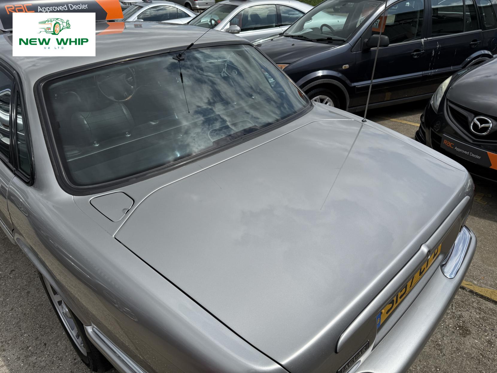 Jaguar XJ 3.2 Sport Saloon 4dr Petrol Automatic (288 g/km, 240 bhp)