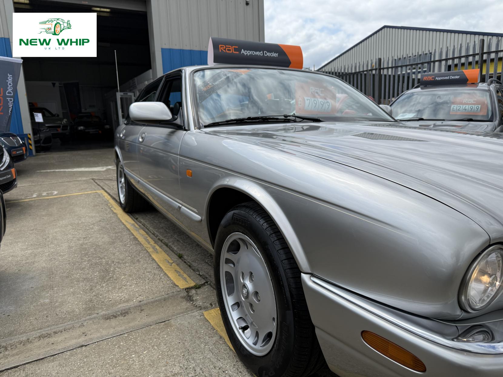 Jaguar XJ 3.2 Sport Saloon 4dr Petrol Automatic (288 g/km, 240 bhp)