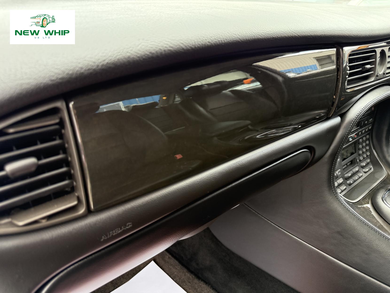 Jaguar XJ 3.2 Sport Saloon 4dr Petrol Automatic (288 g/km, 240 bhp)