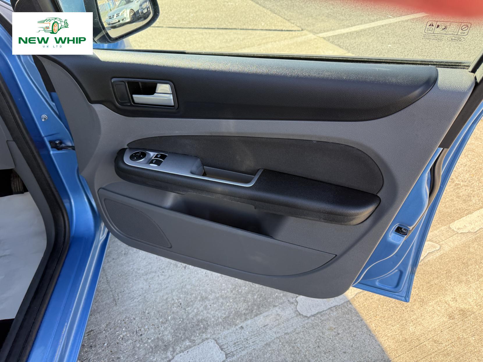 Ford Focus 1.6 TDCi DPF Zetec Hatchback 5dr Diesel Manual (115 g/km, 108 bhp)