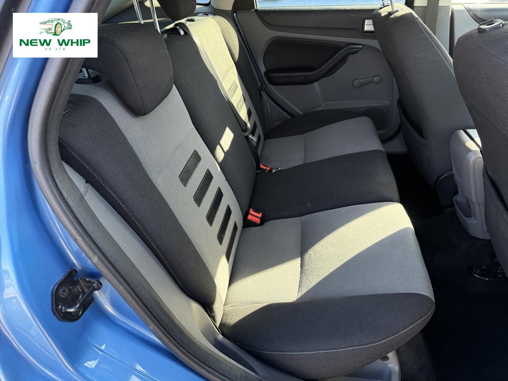 Ford Focus 1.6 TDCi DPF Zetec Hatchback 5dr Diesel Manual (115 g/km, 108 bhp)